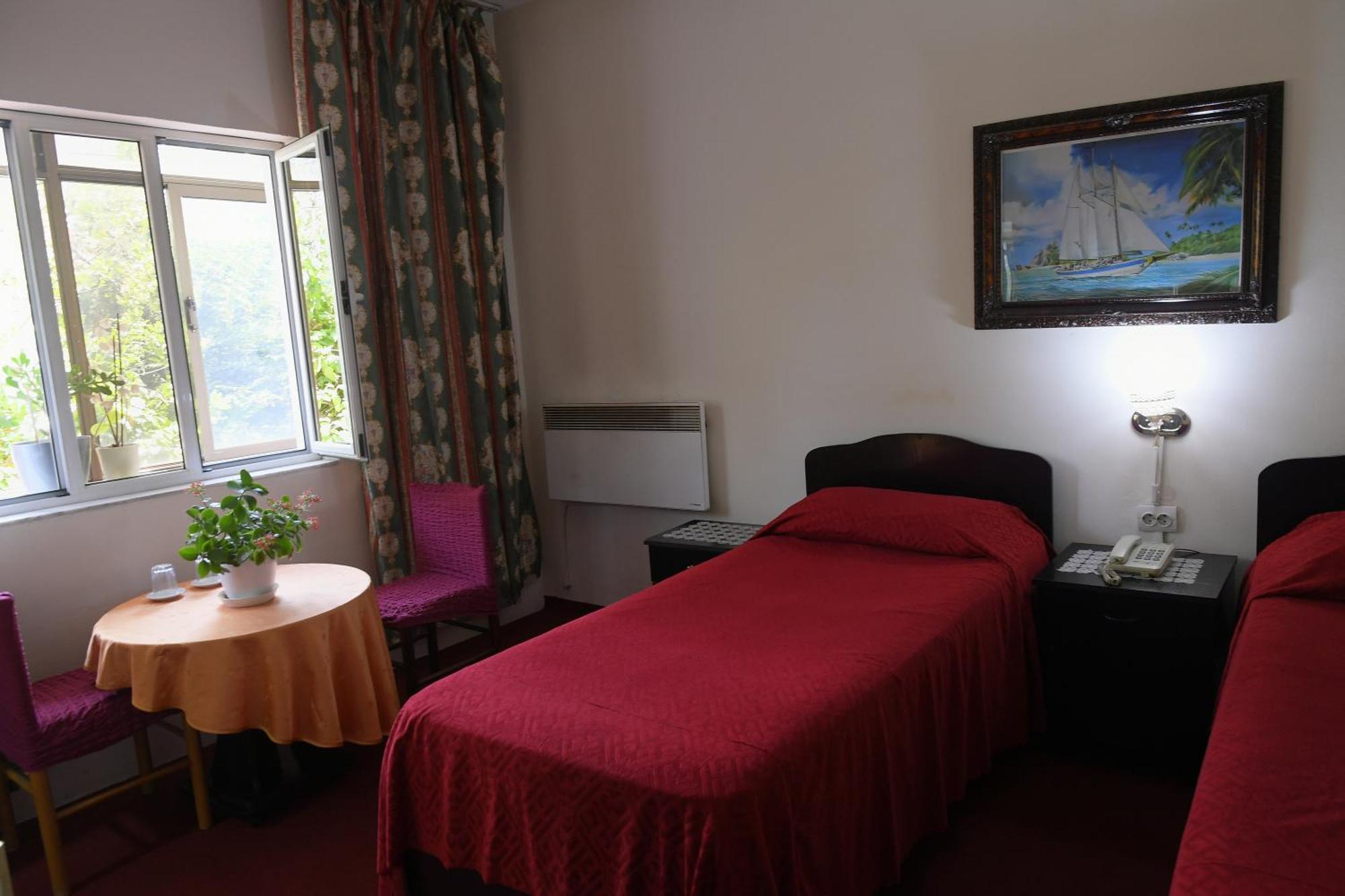 Hotel Haxhiu 2*
