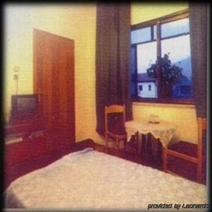 Hotel Haxhiu 2*