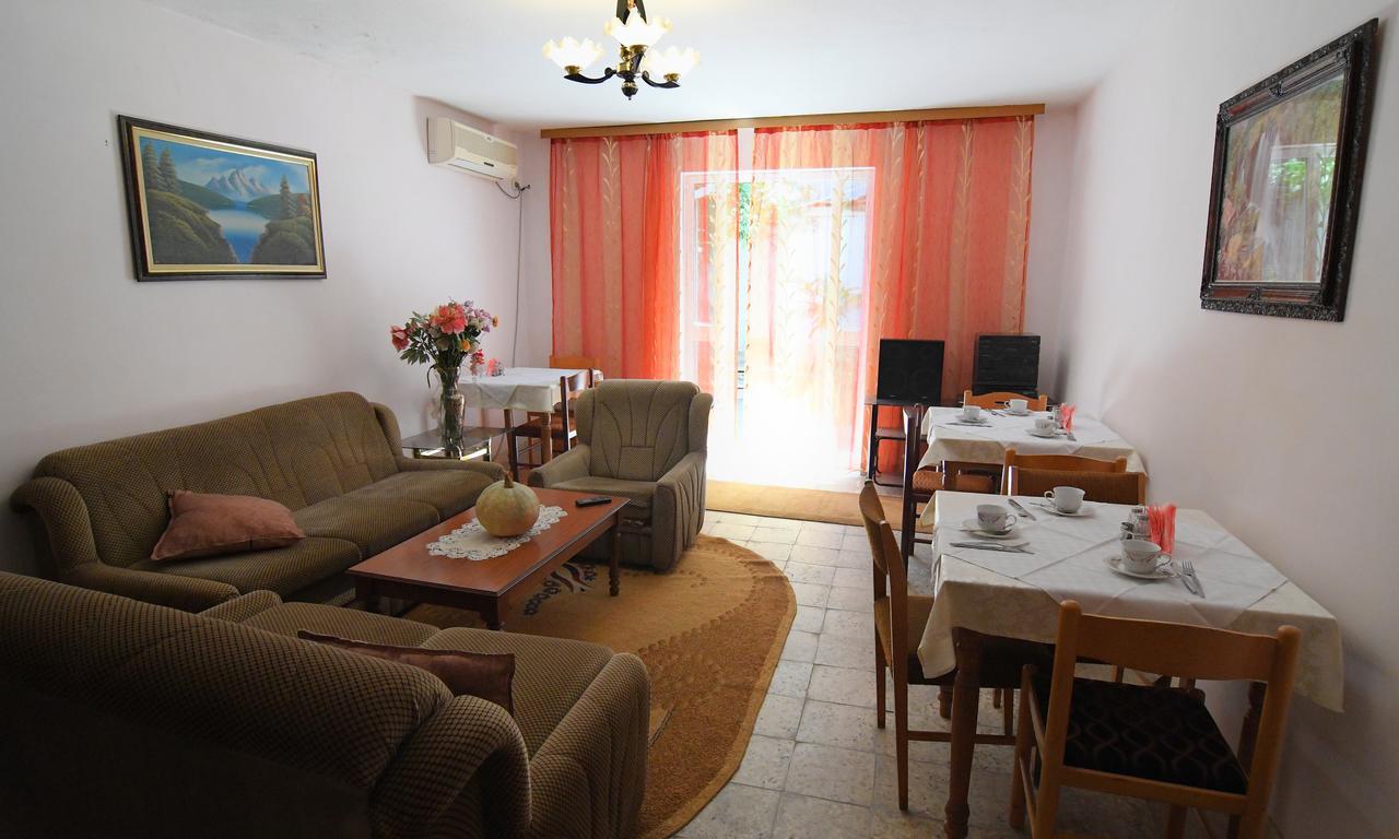 Haxhiu Tirana